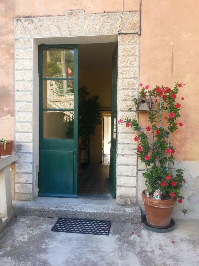 Via Cavasola Apartment Finale Ligure Luaran gambar